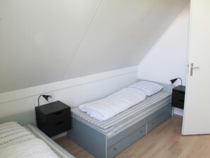 House | 3 bedrooms, individually furnished