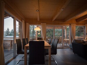Chalet | Tempat makan