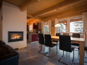 Chalet | Dining