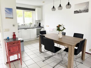 House | Dining
