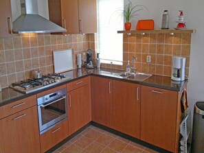 Maison | Cuisine privée | Bouilloire électrique, chaise haute