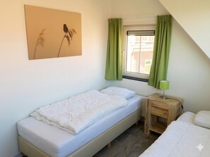 House | 4 bedrooms, individually furnished - Pet-loving Stay With Garden (Breskens)