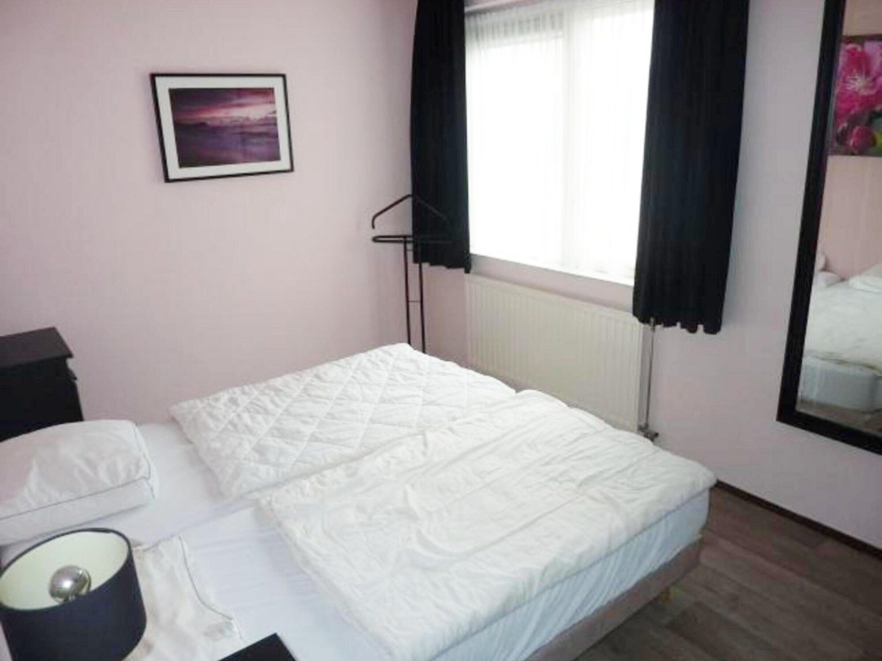 House | 3 bedrooms, individually furnished