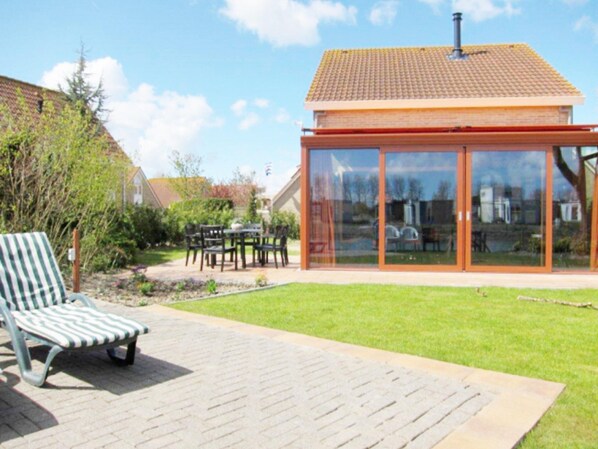House | Balcony