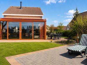 House | Exterior - Bungalow in Breskens With Waterfront Jetty (Breskens)