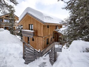 Chalet | Exterior