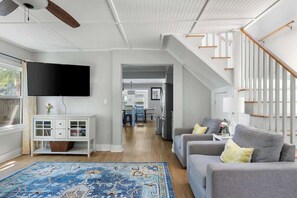 TV, fireplace, offices