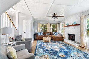 TV, fireplace, offices