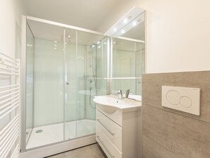 Apartment | Badezimmer