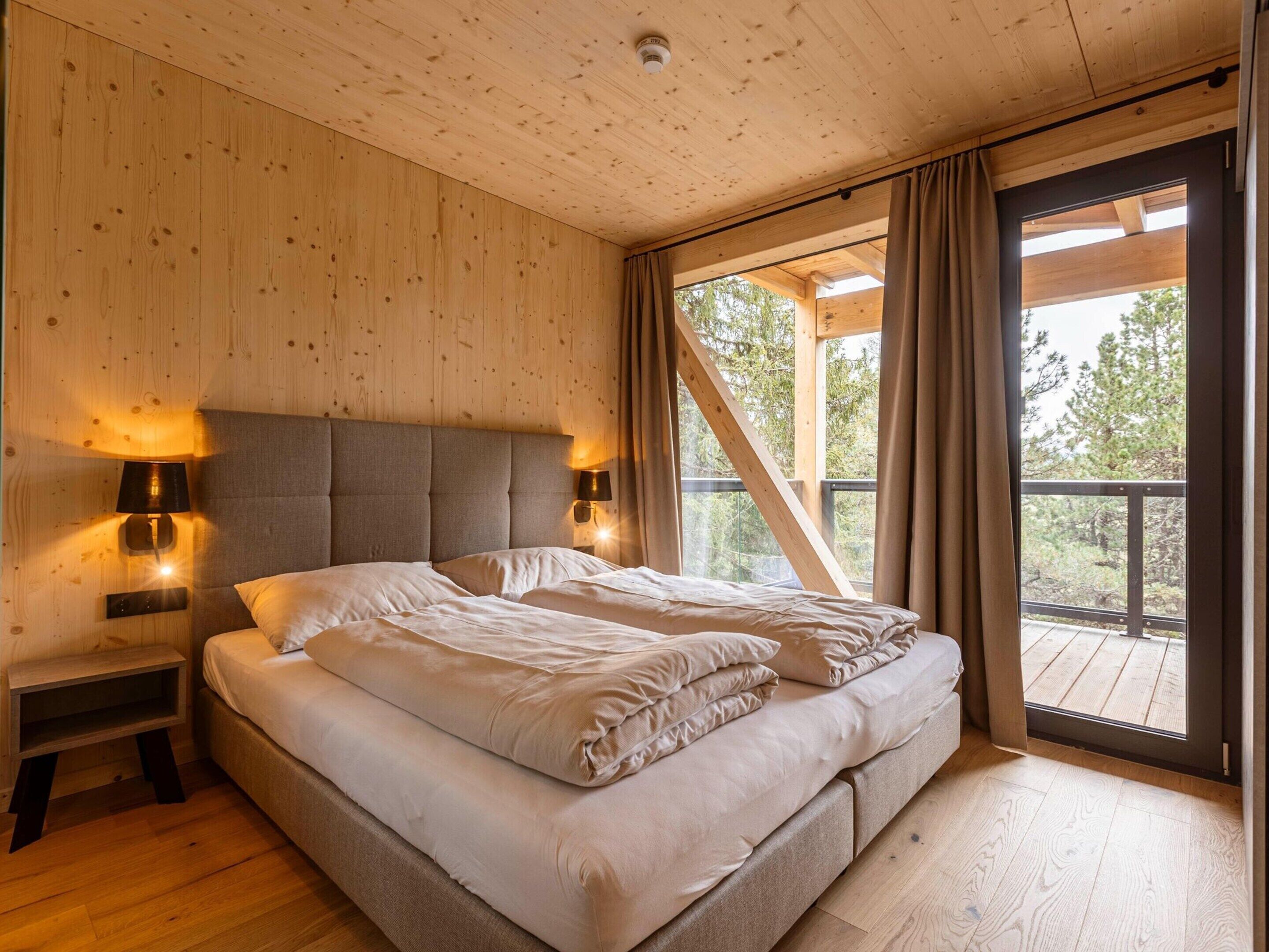 Chalet | 4 bedrooms, individually furnished, bed sheets