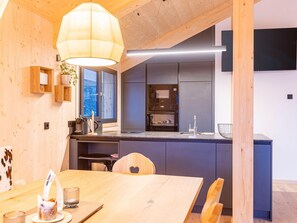 Chalet | Dining