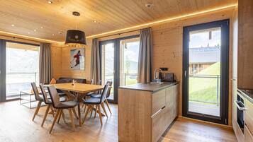 Apartment | Dining