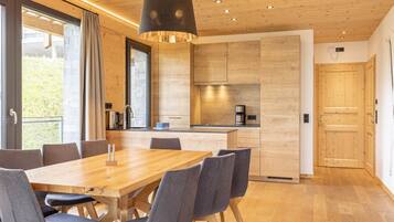 Apartment | Dining