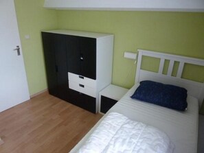 3 bedrooms, individually furnished - Holiday Home in Schoneveld With Garden (Breskens)