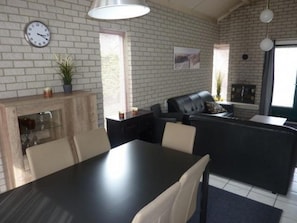 House | Dining