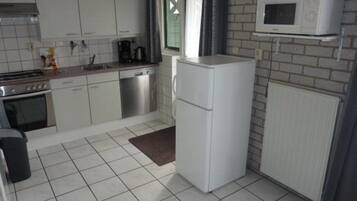 House | Private kitchen | Electric kettle, toaster