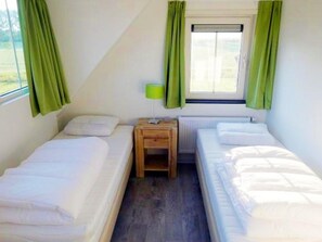 House | 4 bedrooms, individually furnished