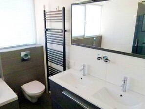 House | Bathroom
