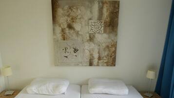House | 3 bedrooms, individually furnished