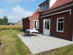 House | Exterior - Holiday Home in Breskens Near the Beach (Breskens)