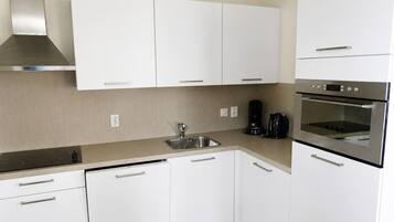 House | Private kitchen | Electric kettle, toaster