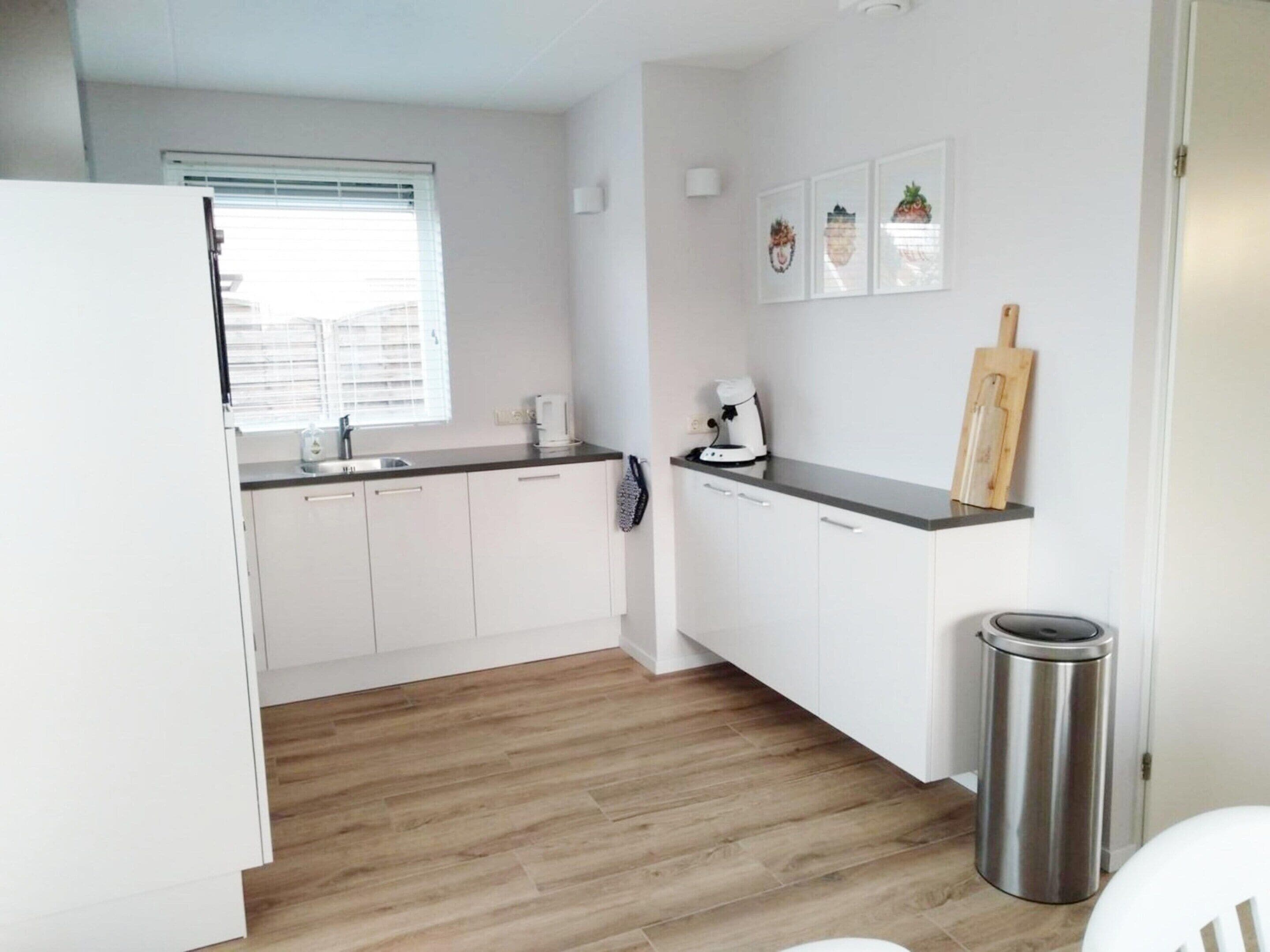 House | Private kitchen | Electric kettle, toaster
