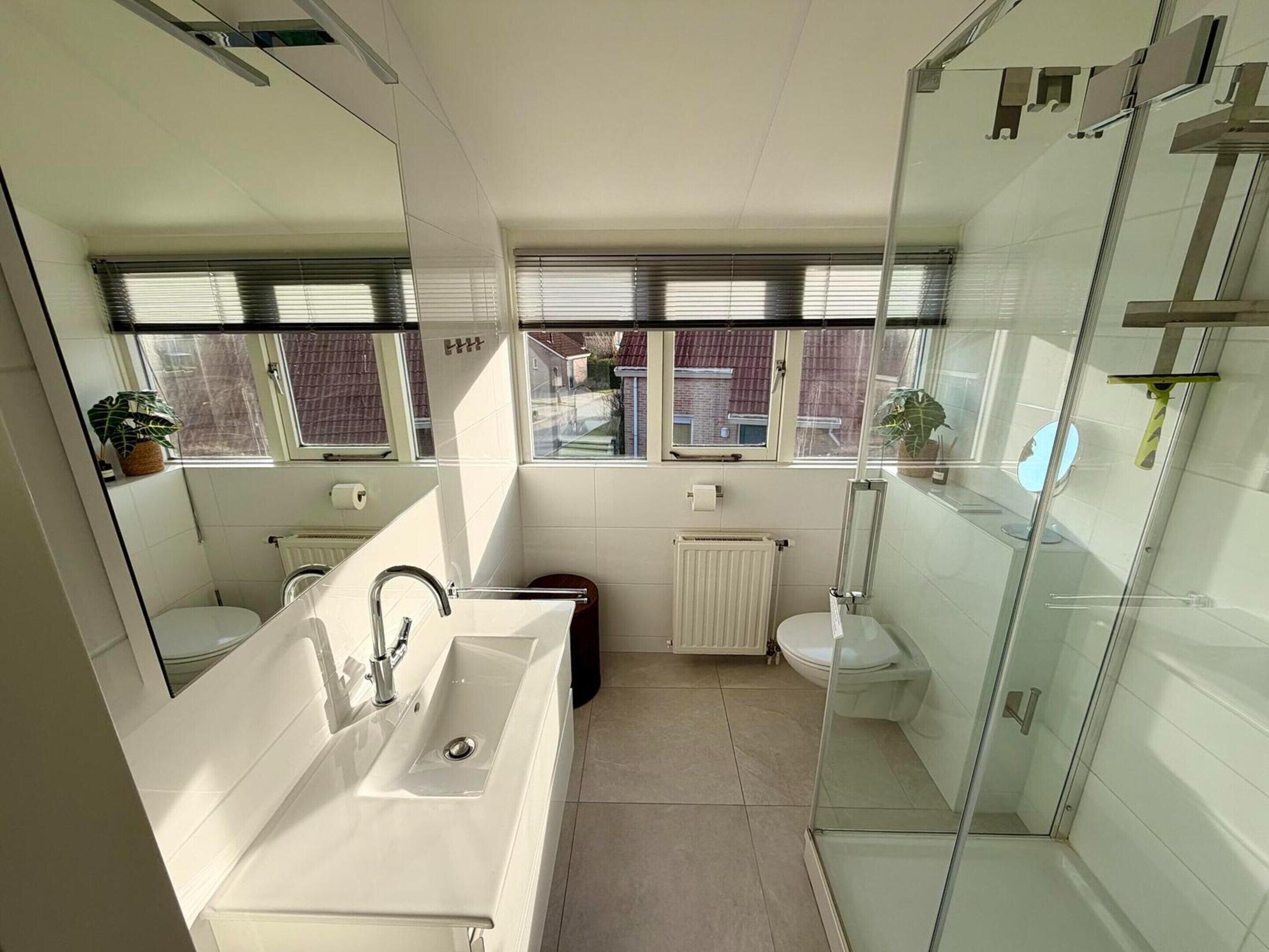 House | Bathroom