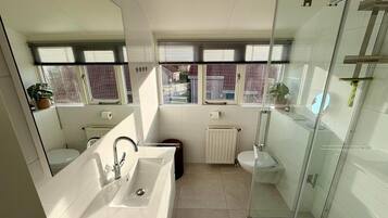 House | Bathroom
