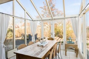 House | Dining