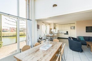 House | Dining