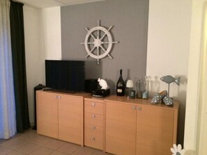 House | Living room - Bungalow in Breskens Near the Beach (Breskens)