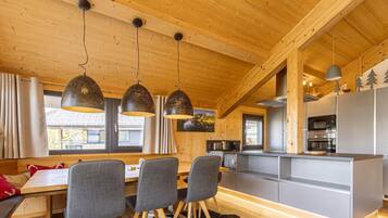 Chalet | Dining