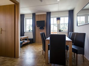 Apartment | Dining
