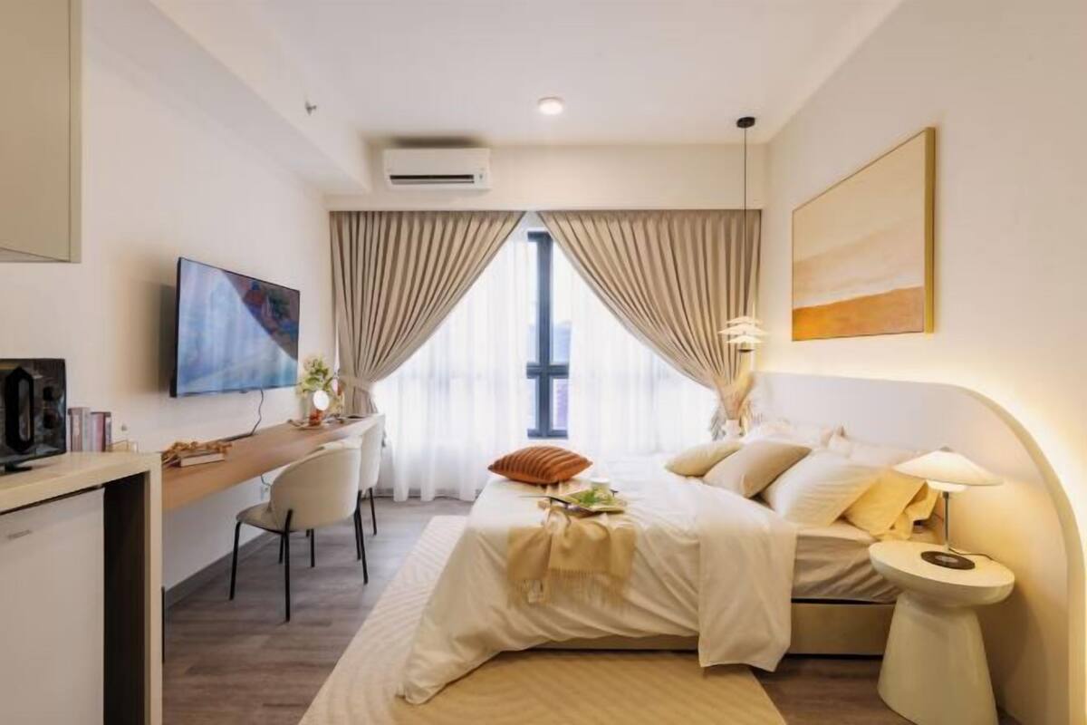 1 bedroom, laptop workspace, iron/ironing board, free WiFi