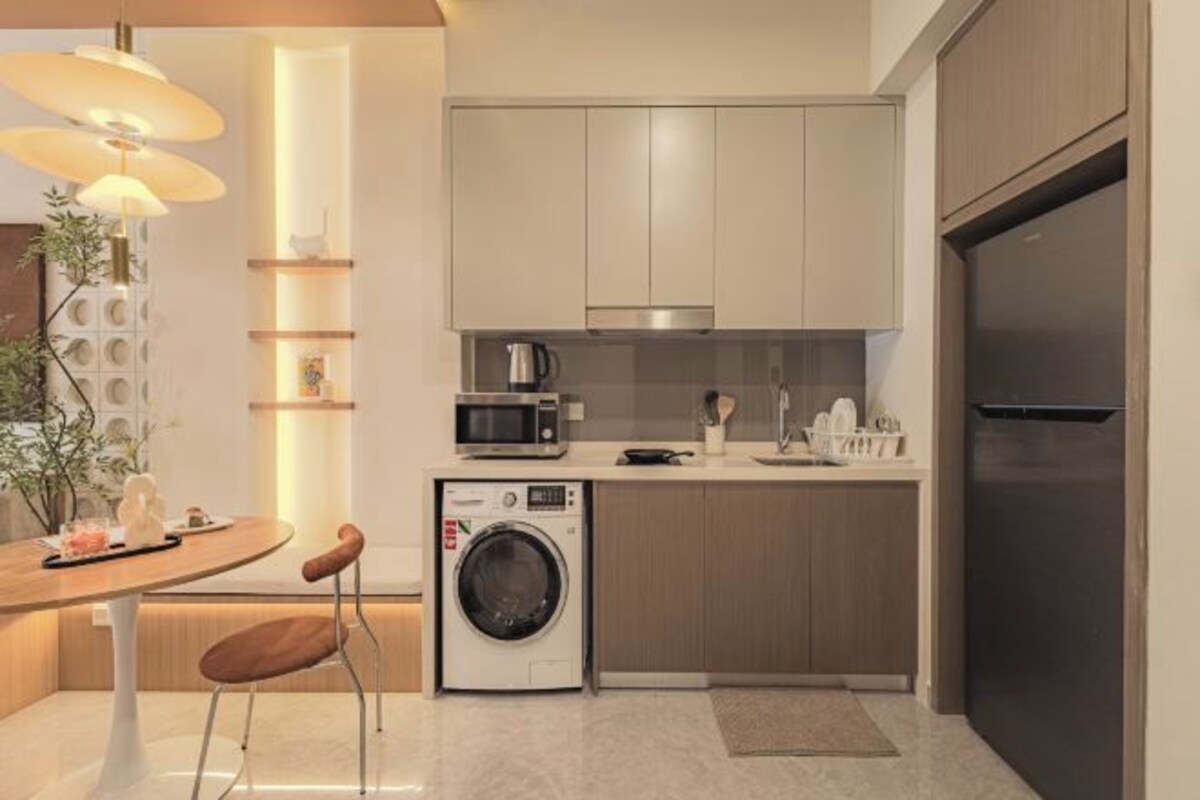私人廚房 | 微波爐、爐台、電熱水壺、鍋具/餐盤/廚房用品