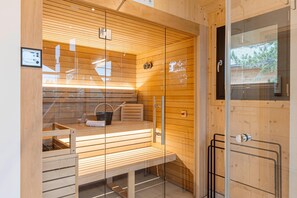 Chalet | Spa treatment - Lovely Chalet With hot tub (Stadl-Predlitz)