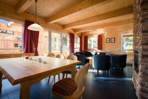 Chalet | Dining