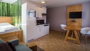 Apartment | Private kitchen - Apartment in Pine Forest Near Ski Slopes (Stadl-Predlitz)