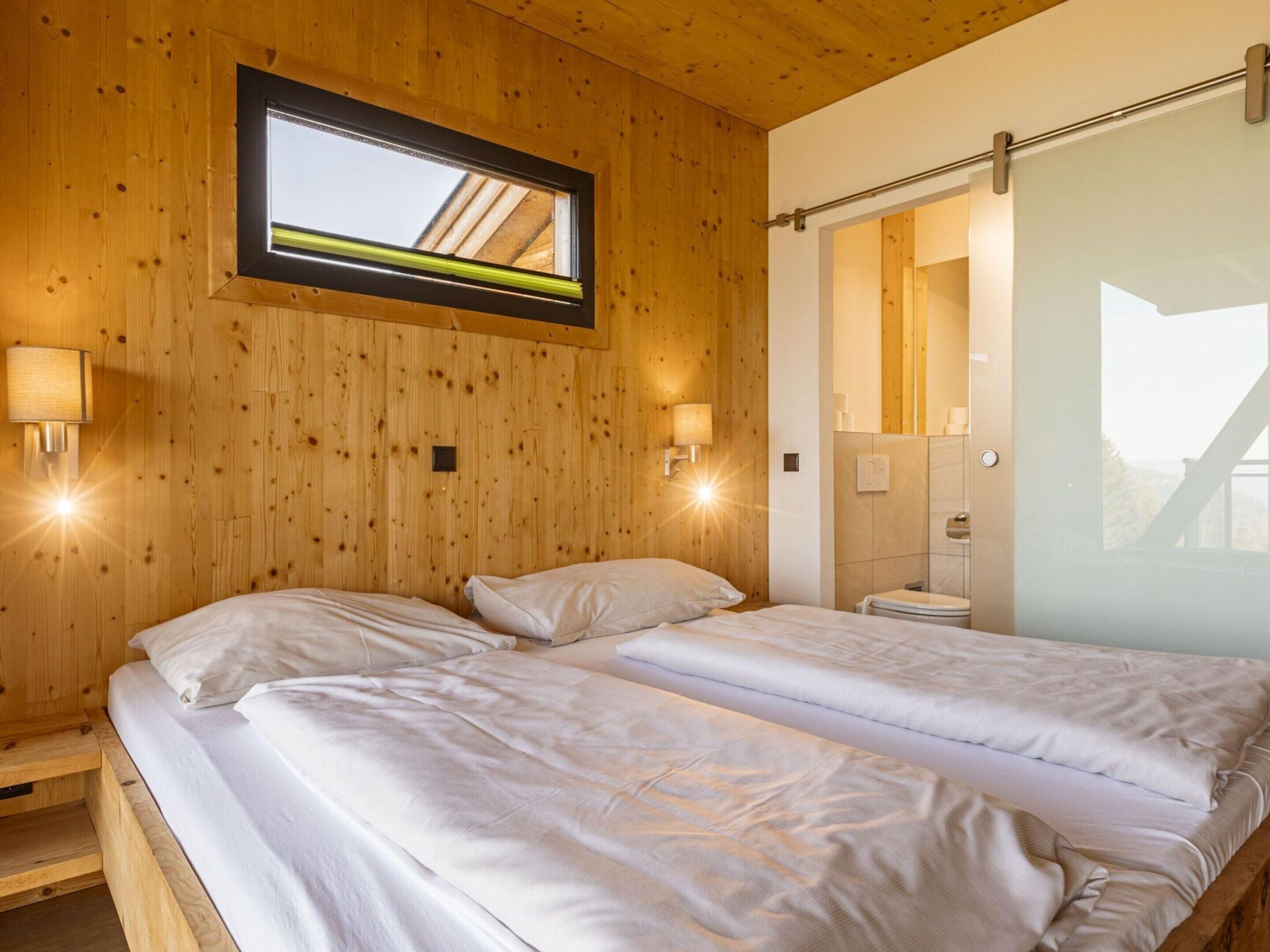 Chalet | 4 bedrooms, individually furnished, bed sheets