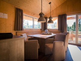 Chalet | Dining