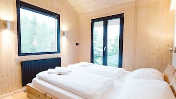 Chalet | 4 dormitorios, mobiliario individual, ropa de cama