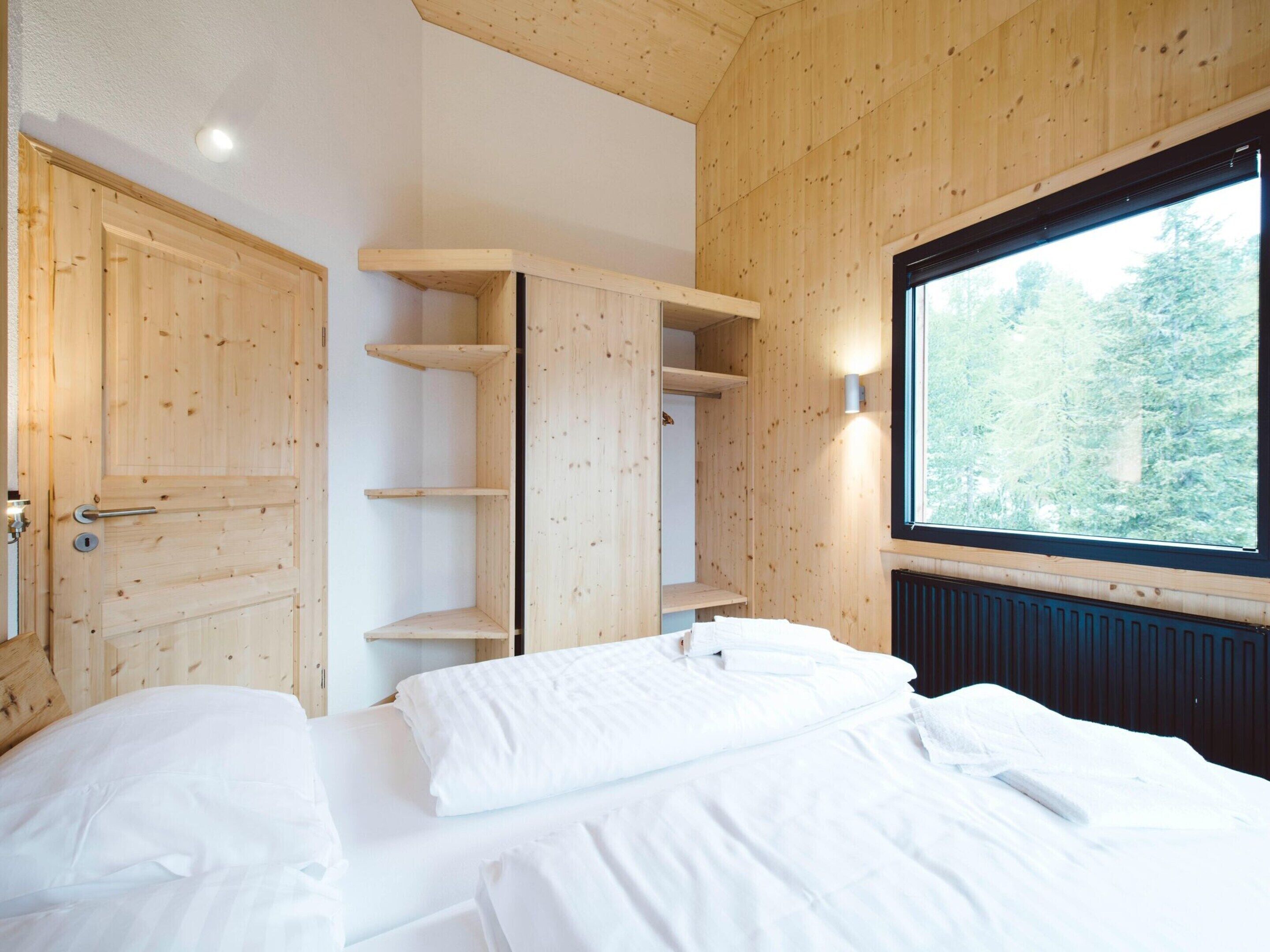 Chalet | 4 dormitorios, mobiliario individual, ropa de cama