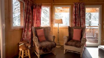 Chalet | Living area