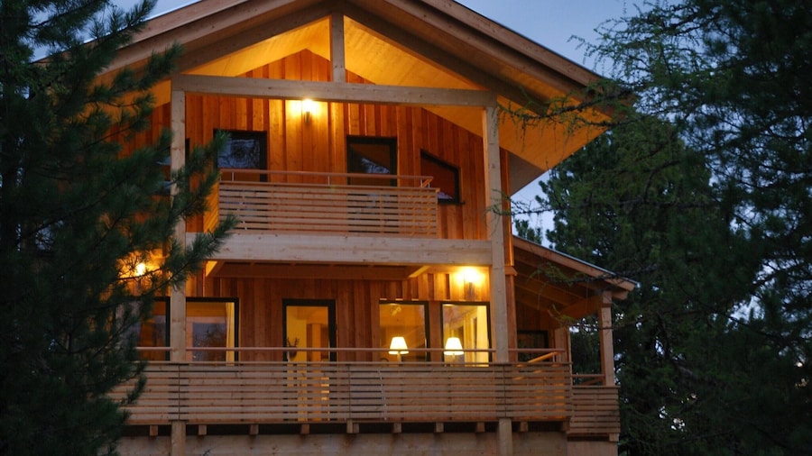 Chalet in Alps Near Ski Slopes and Sauna