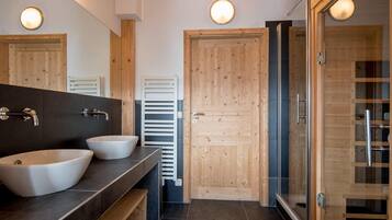 Chalet | Bathroom