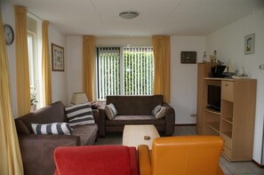 House | Living room - House in Breskens Near Scenic Beaches (Breskens)