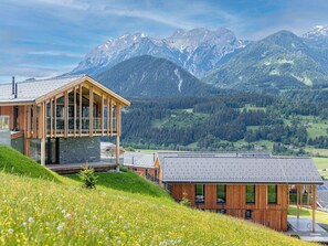 Exterior - Welcoming Chalet With Wellness (Haus)