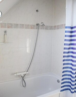 Bathroom - Amazing Holiday Home With Garden (Breskens)