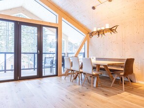 Dining - Inviting Chalet With Indoor Sauna (Stadl-Predlitz)