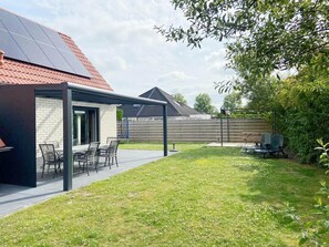 House | Balcony - Holiday Home With Pet-friendly Garden (Breskens)